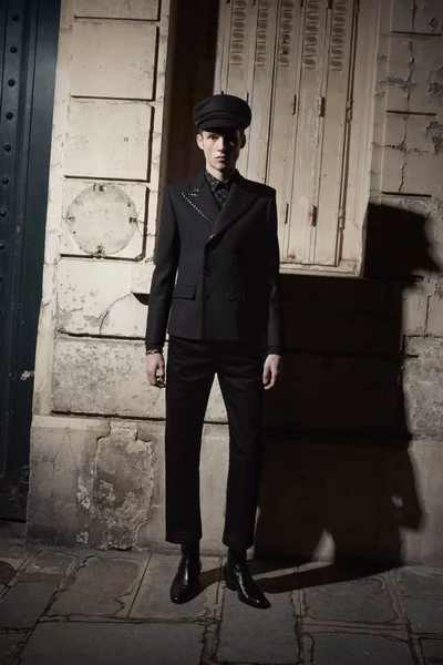 Look 11